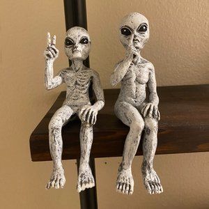 Alien Outer Space UFO Peace & Quite Garden Patio Shelf Sitter Figurine Set